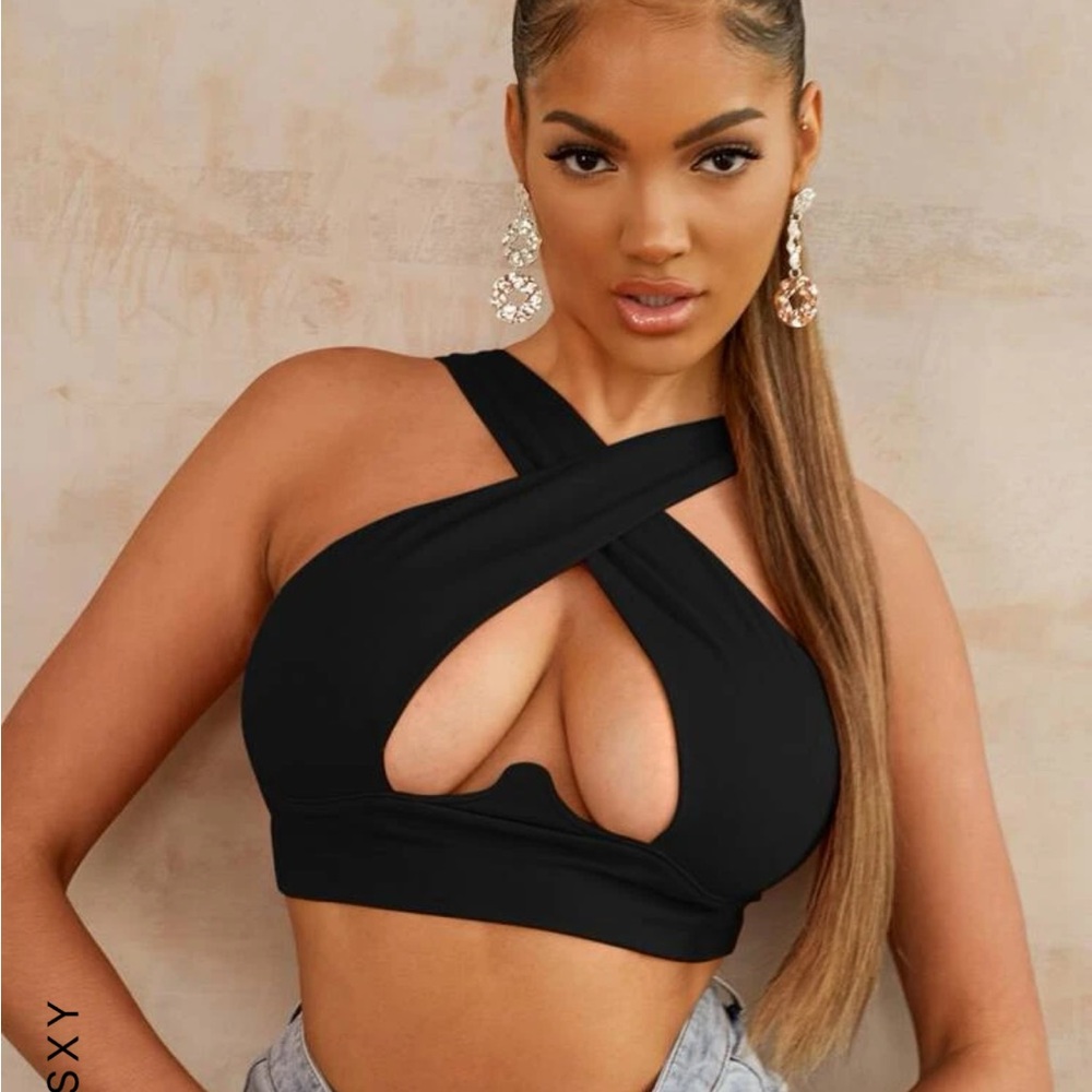 Crisscross Cutout Crop Top